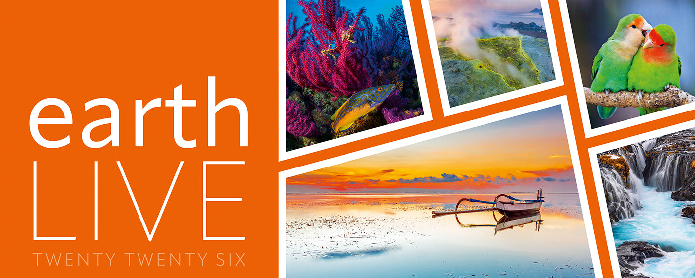 Earth Live Desk Calendar